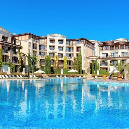 Apartament Menada Kavaci *