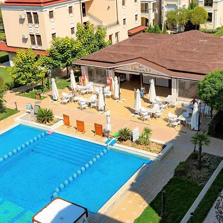Menada Kavaci Apartament *