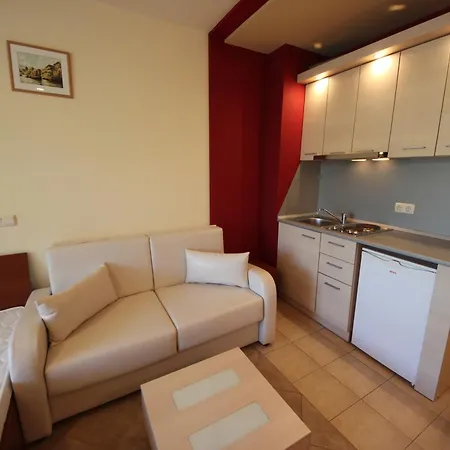 Menada Kavaci Apartament